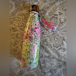 NWT Lilly Pulitzer Swell bottle